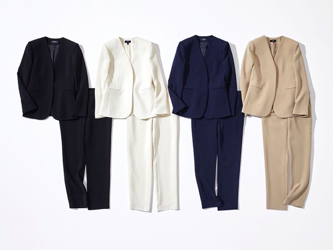 theory Classic Crepe パンツスーツ　ベージュ　サイズ2、4