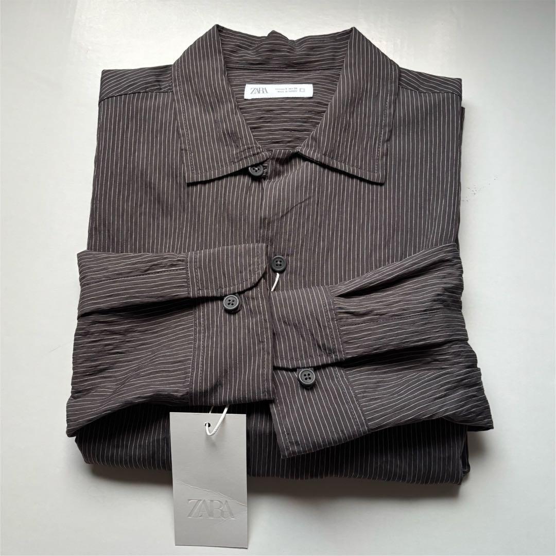 範*郎様 新品 ZARA しわ加工ストライプ柄フルイドシャツ S グレー