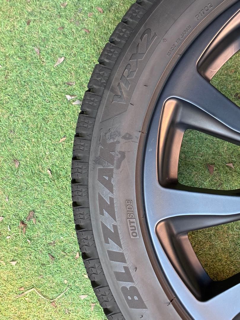 【送料込室内保管】VRX2 マツダ3ファストバック等215/50R17 バルミナ