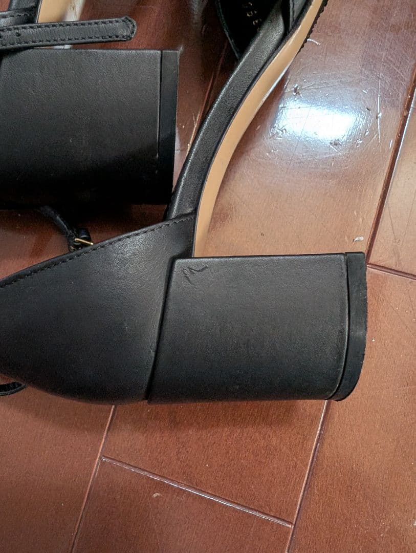 Salvatore Ferragamo パンプス