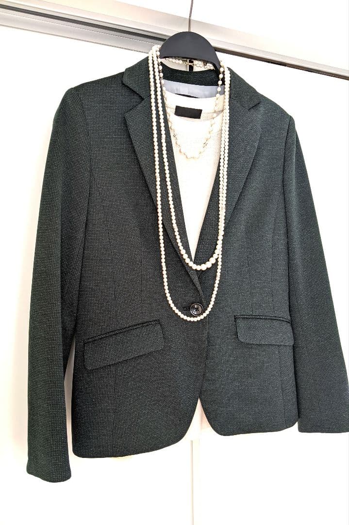 【極美品】Rashisa チャコールグレー パンツスーツ　7　洗濯可　ベルメゾン