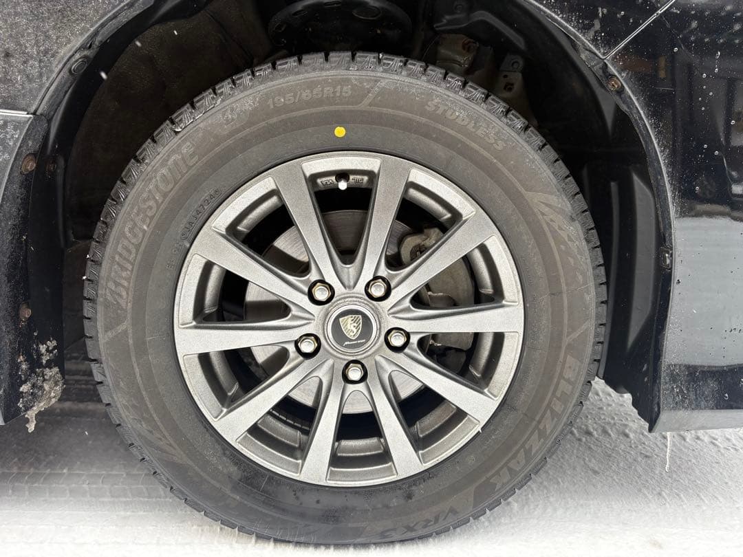 高年式　ブリジストン　195/65R15 スタッドレス　ホイール付き　VRX3