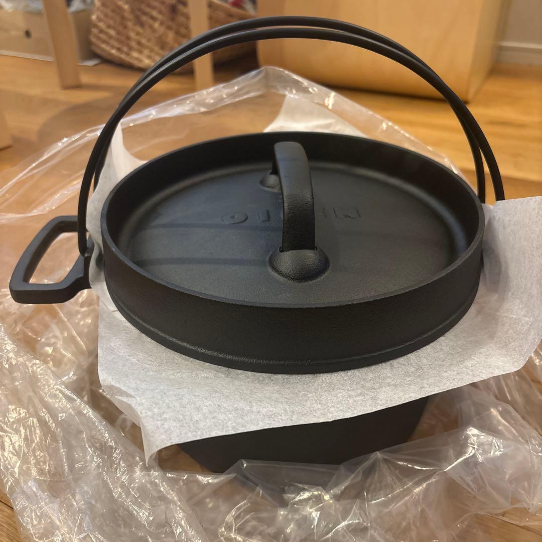【新品】定価33,000 OIGEN 鋳鉄鍋 蓋付き 直径22cm キャンプ