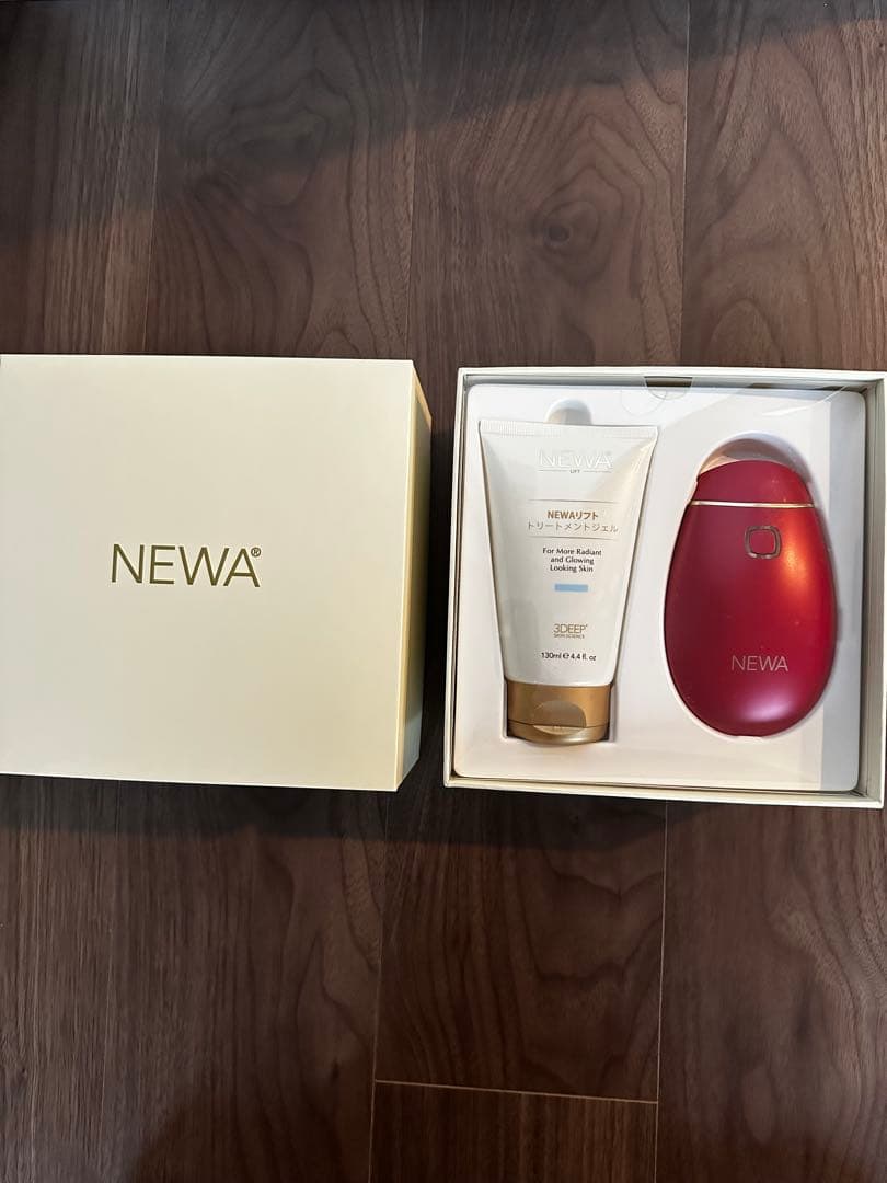 ワ*ん様 【動作確認済み・極美品】NEWA 美顔器セット レッド