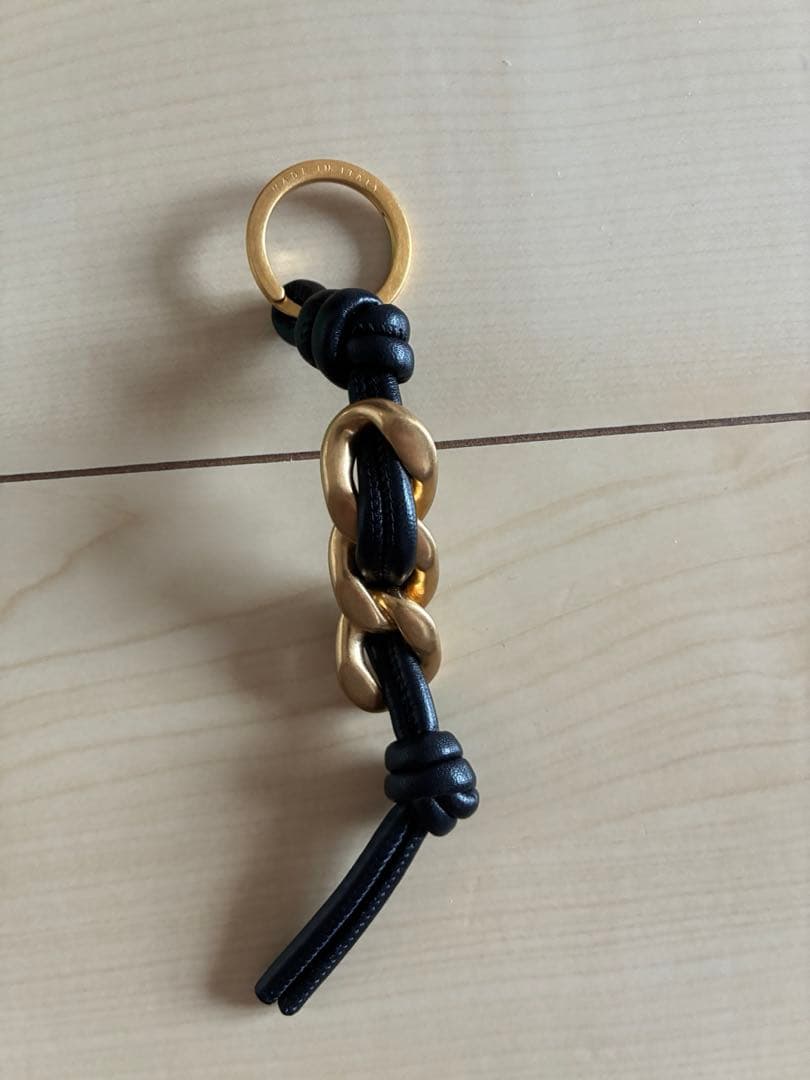 BOTTEGA VENETA ボッテガヴェネタ レザー キーリング キーホルダー