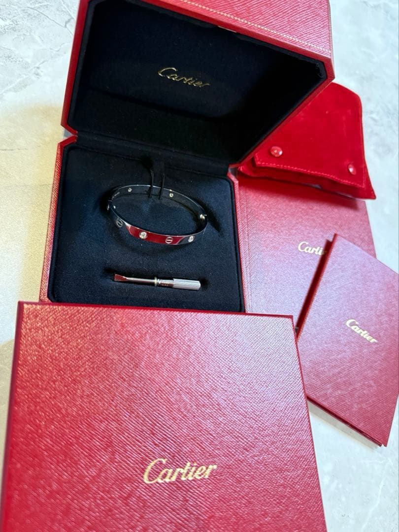 Cartierカルティエブレスレットラブブレス LOVE BRACELETダイヤ