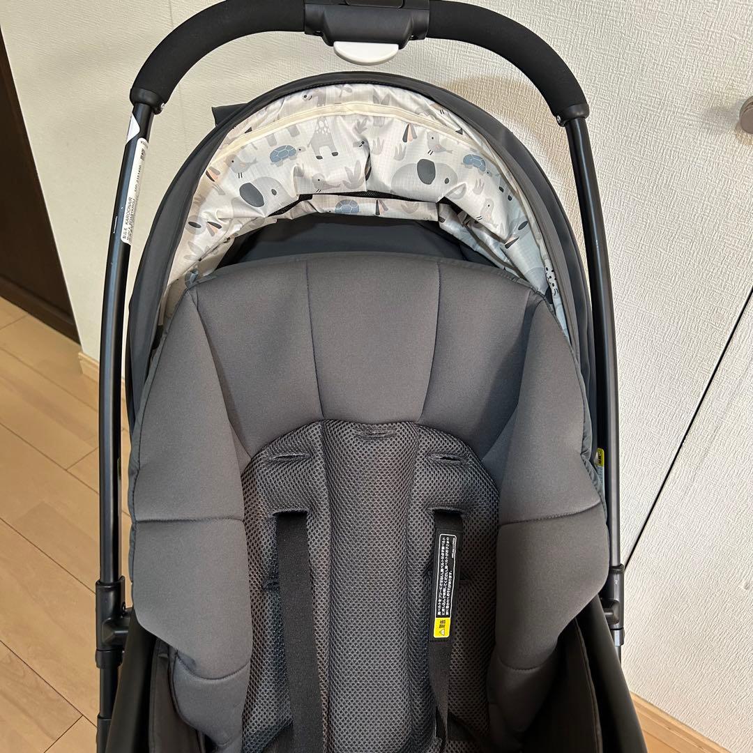 【美品】人気モデル アップリカ カルーン エアー メッシュAB 超軽量