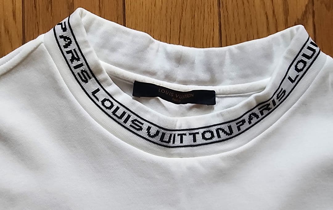 LOUIS VUITTON ロゴ入り長袖カットソー