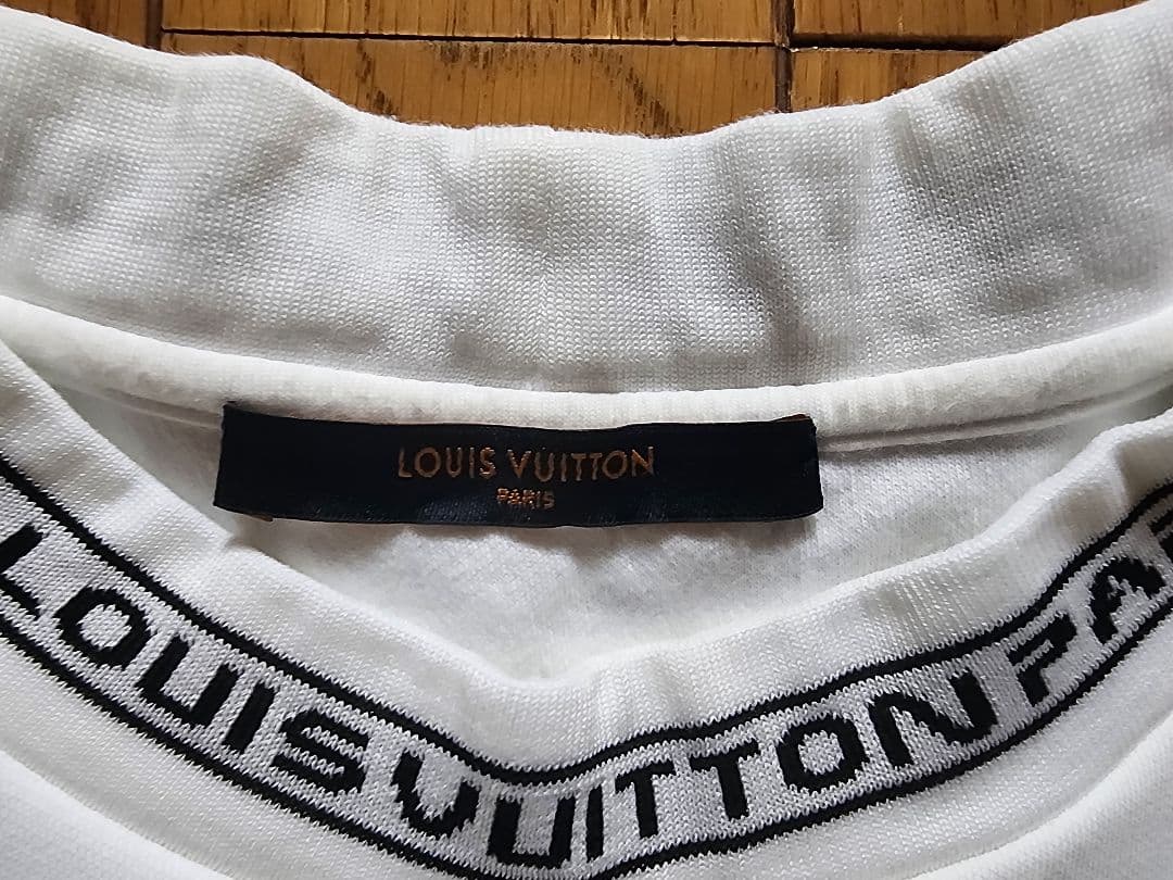 LOUIS VUITTON ロゴ入り長袖カットソー