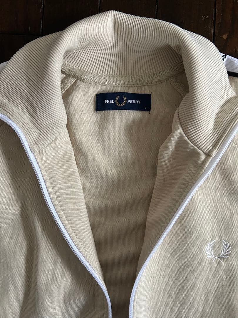Fred Perry トラックジャケット Sサイズ
