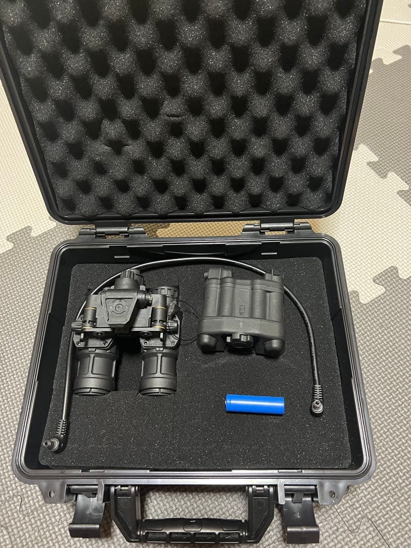 PVS-31 デジタルナイトビジョン 実動 IR 四角画面タイプ