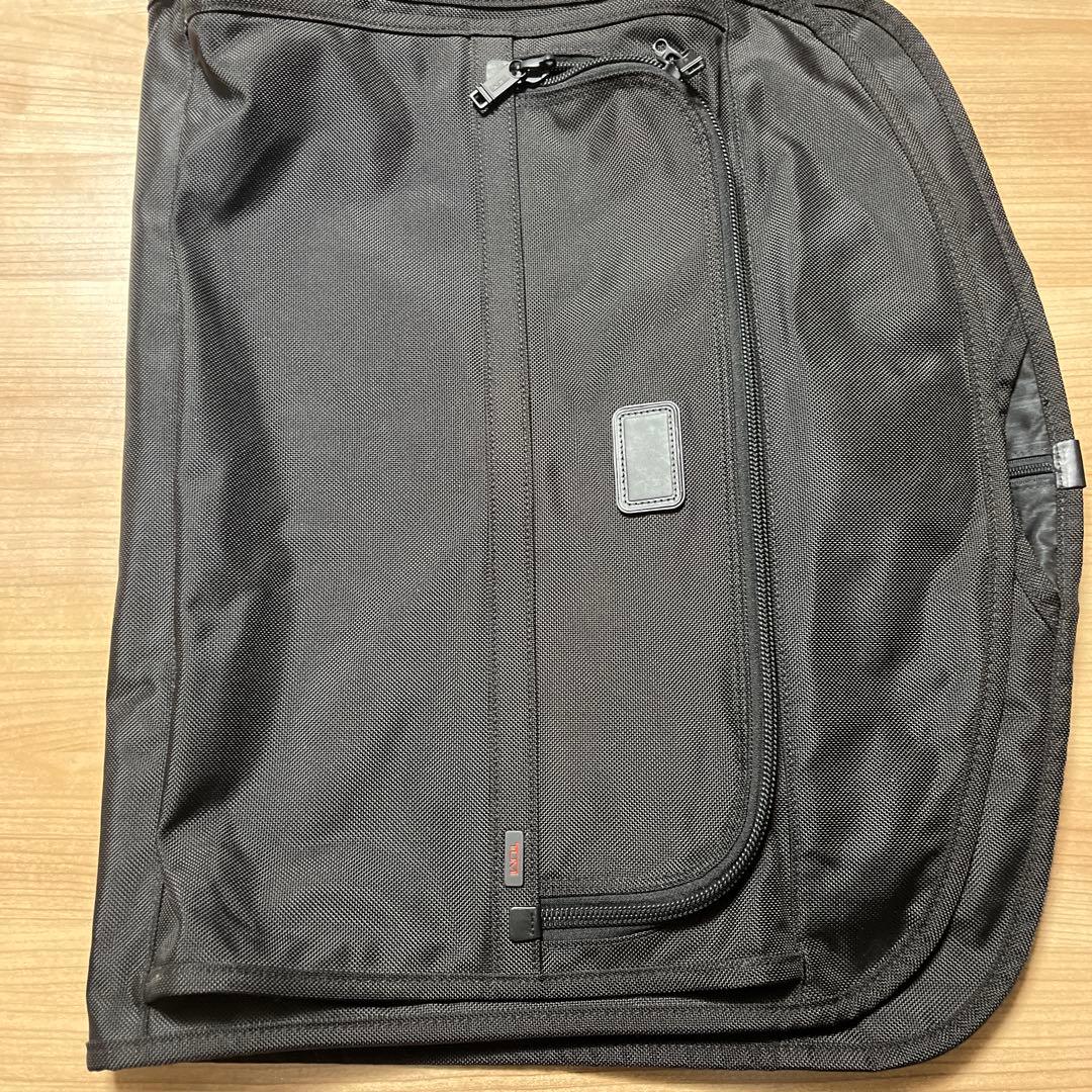 TUMI ガーメントバック