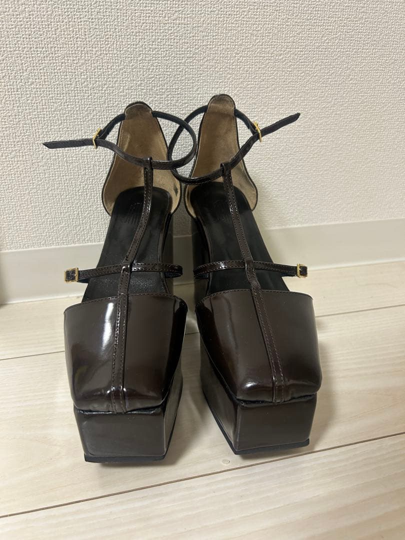 靴 FETICO DOUBLESTRAP SQUARE PLATFORM PUMPS