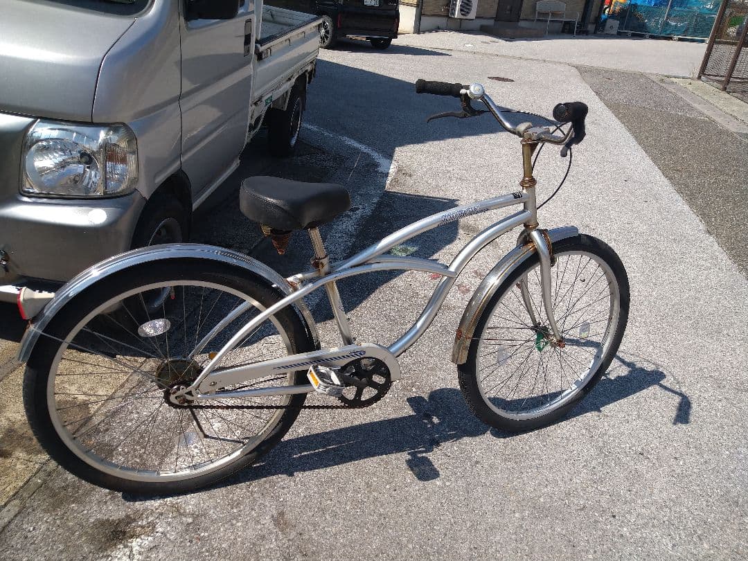 ビーチクルーザーみたいな？自転車。彦根市〜。