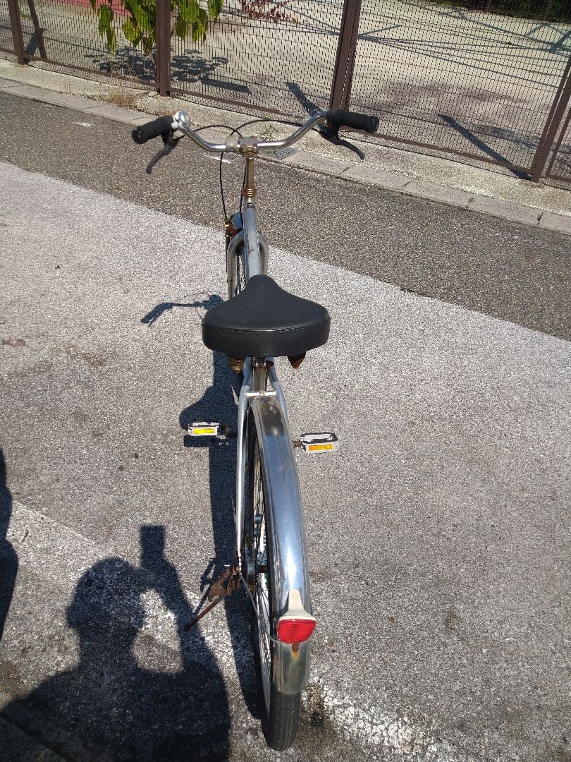 ビーチクルーザーみたいな？自転車。彦根市〜。