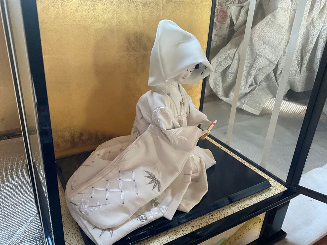 純白・花嫁人形。ガラスケース付き、梱包箱付き【新品・未使用品　作者不明？美品】。