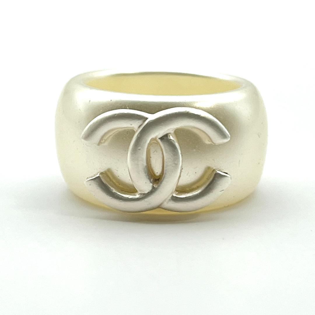 CHANEL シャネル ココマーク プラスチック リング クリーム シルバー