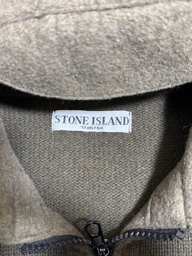 卍*様 Stone ストーンアイランド　ジップアップニットパーカー
