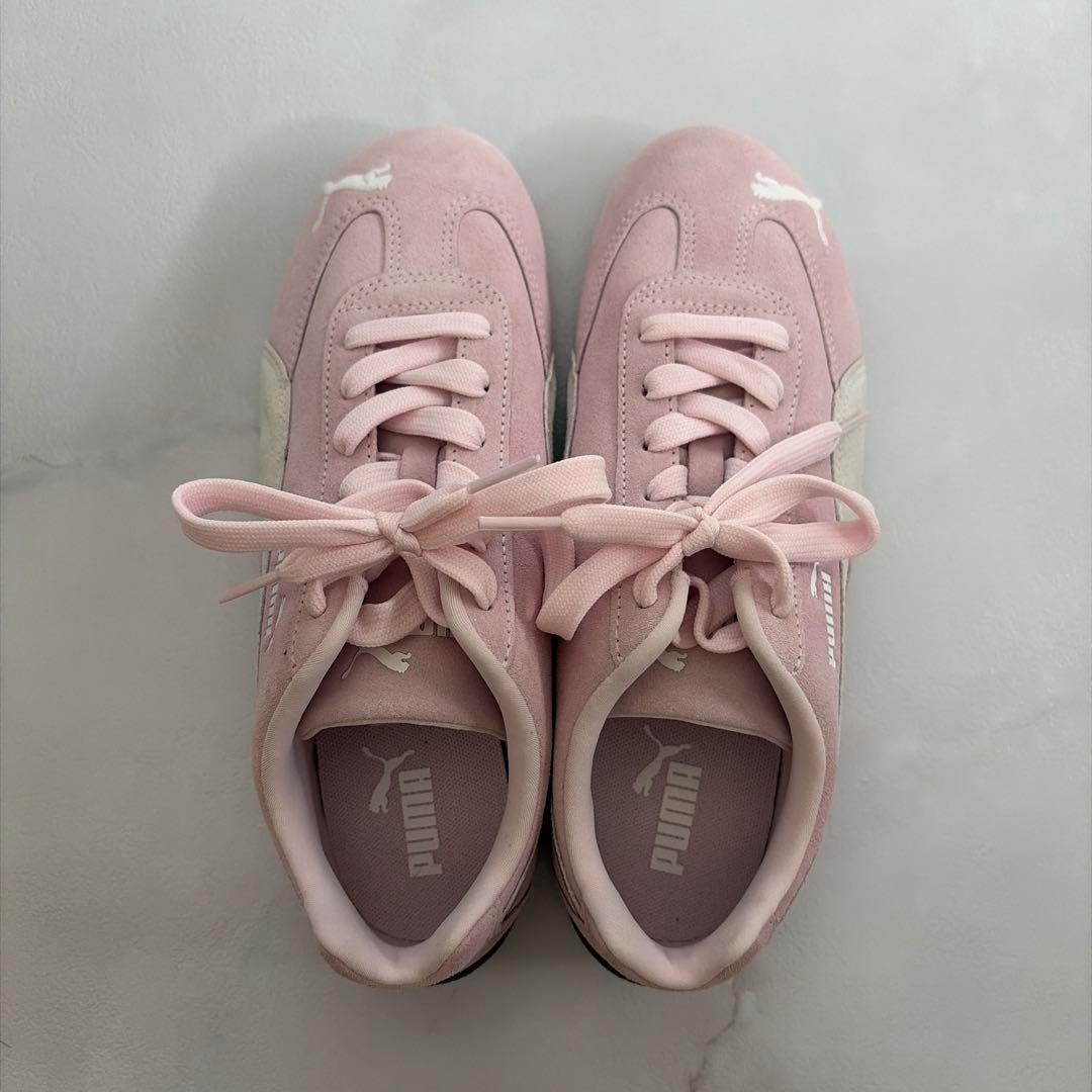 PUMA ピンク スエード スニーカー