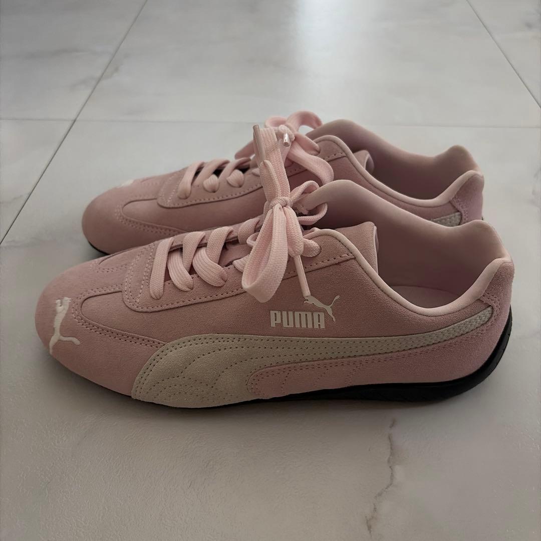 PUMA ピンク スエード スニーカー