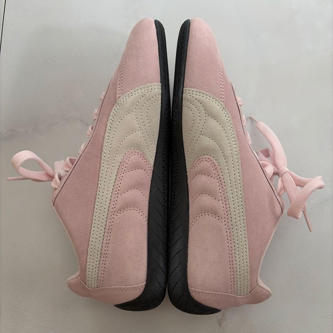 PUMA ピンク スエード スニーカー