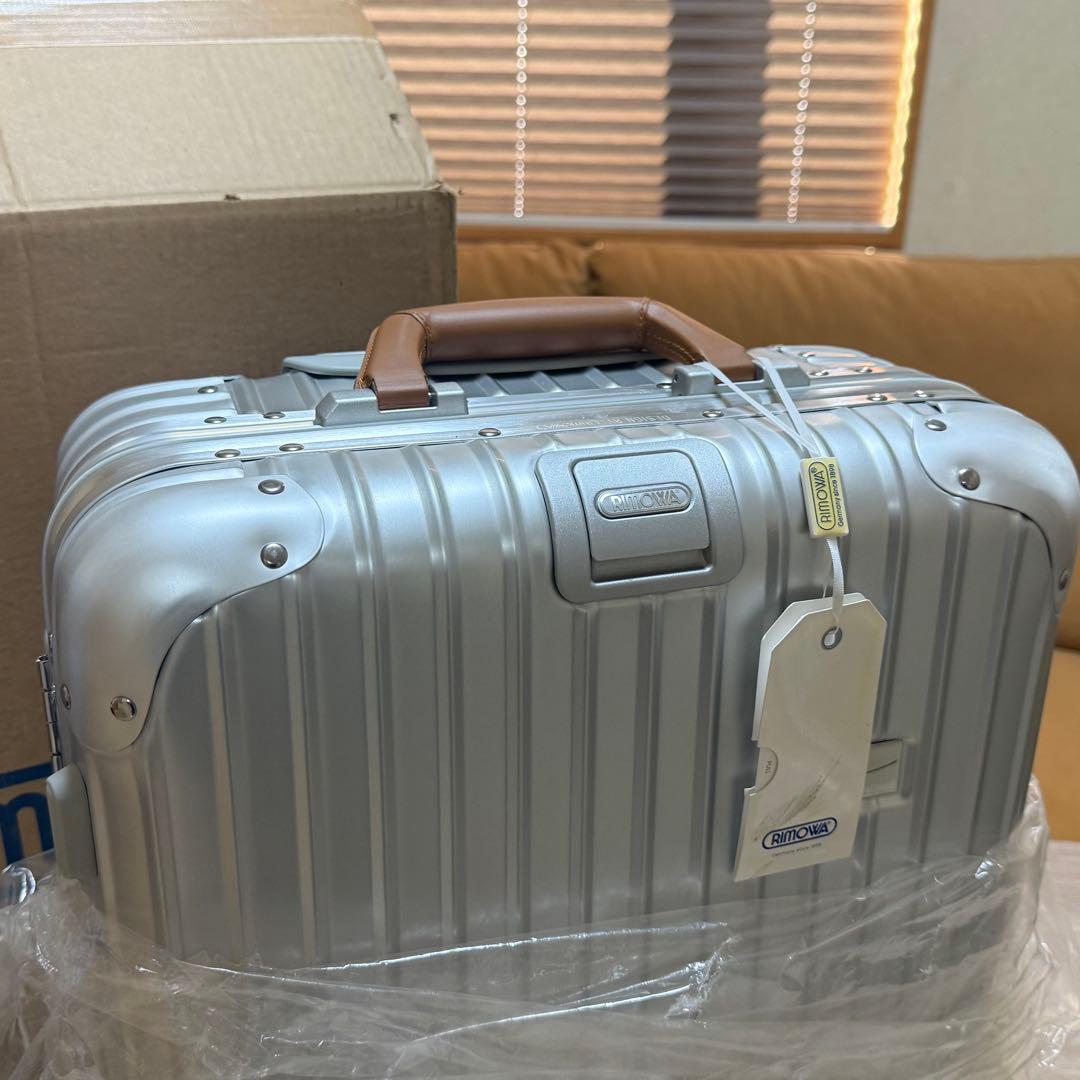 奇跡の新品　リモワ　トパーズ　ルフトハンザ　ボーイング　キャビン