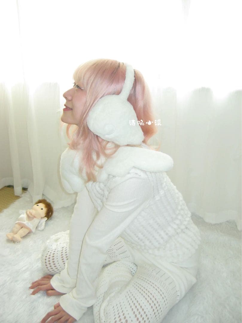 即購可　清脆小溪＊Angel&Hug＊エンジェル ふわふわ羽根付きイヤーマフ