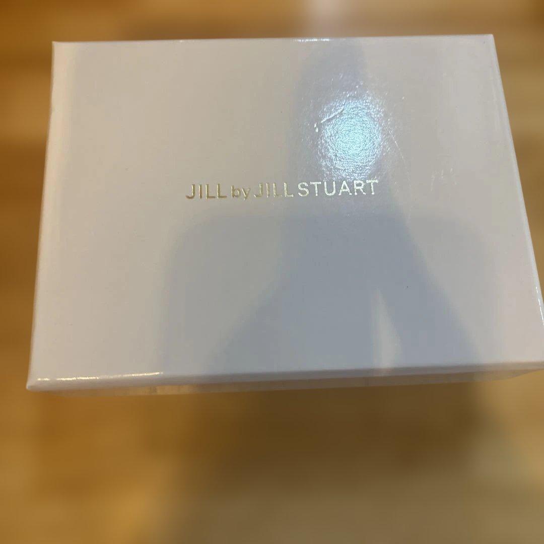 JILL by JILL STUART ミニリボンパフィーウォレット ピンク