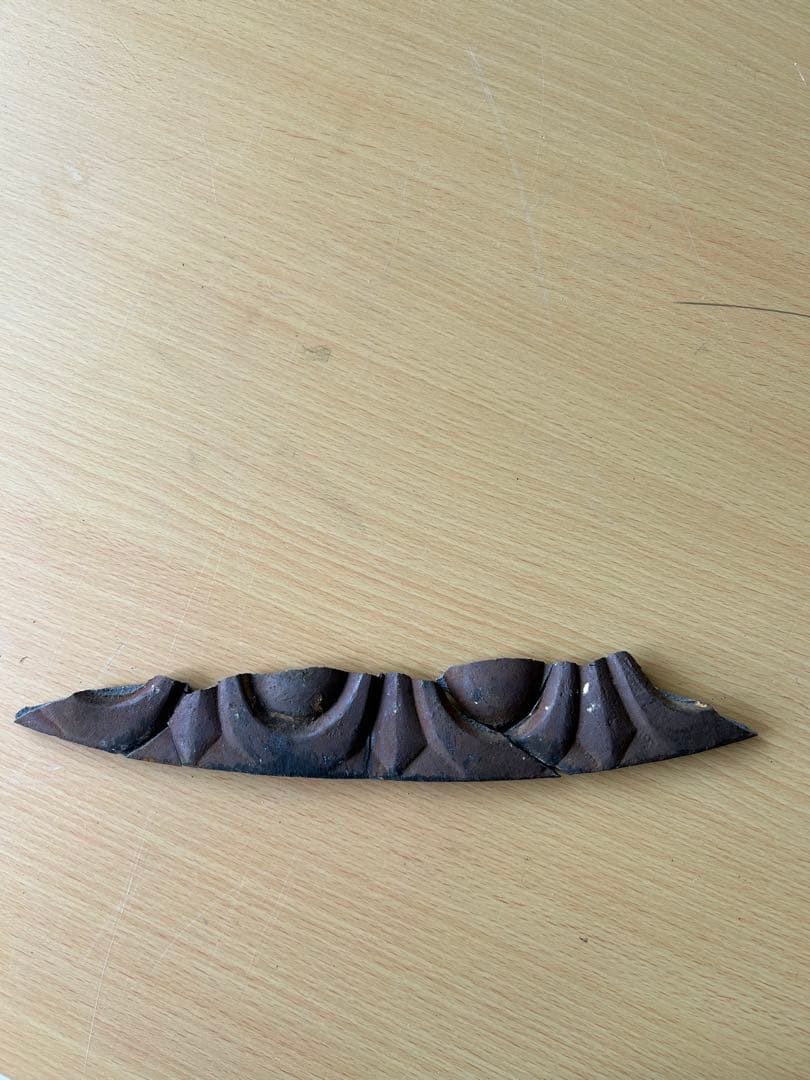 鋳鉄製装飾プランター 大きめ 黒色