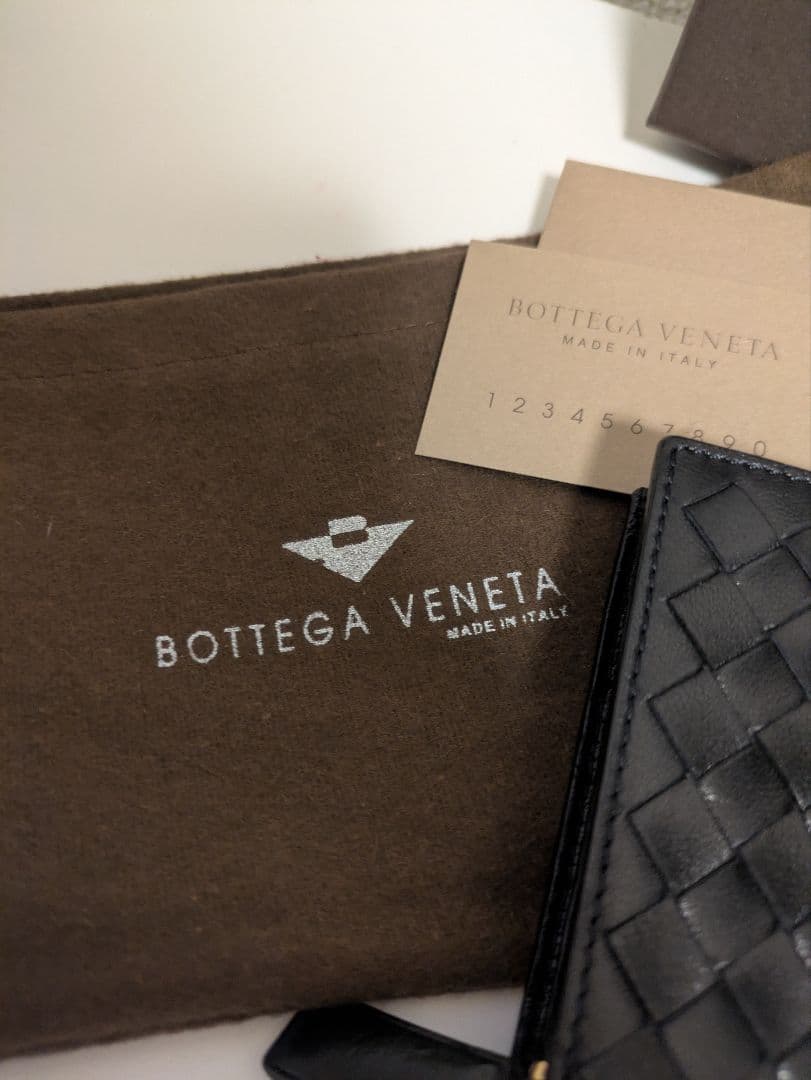 未使用✫BOTTEGA VENETA ボッテガ イントレチャート 二つ折り財布