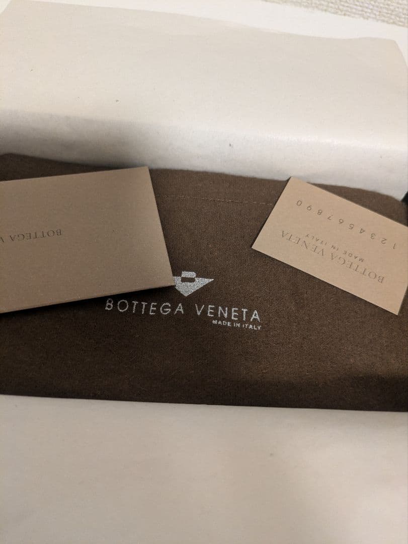 未使用✫BOTTEGA VENETA ボッテガ イントレチャート 二つ折り財布