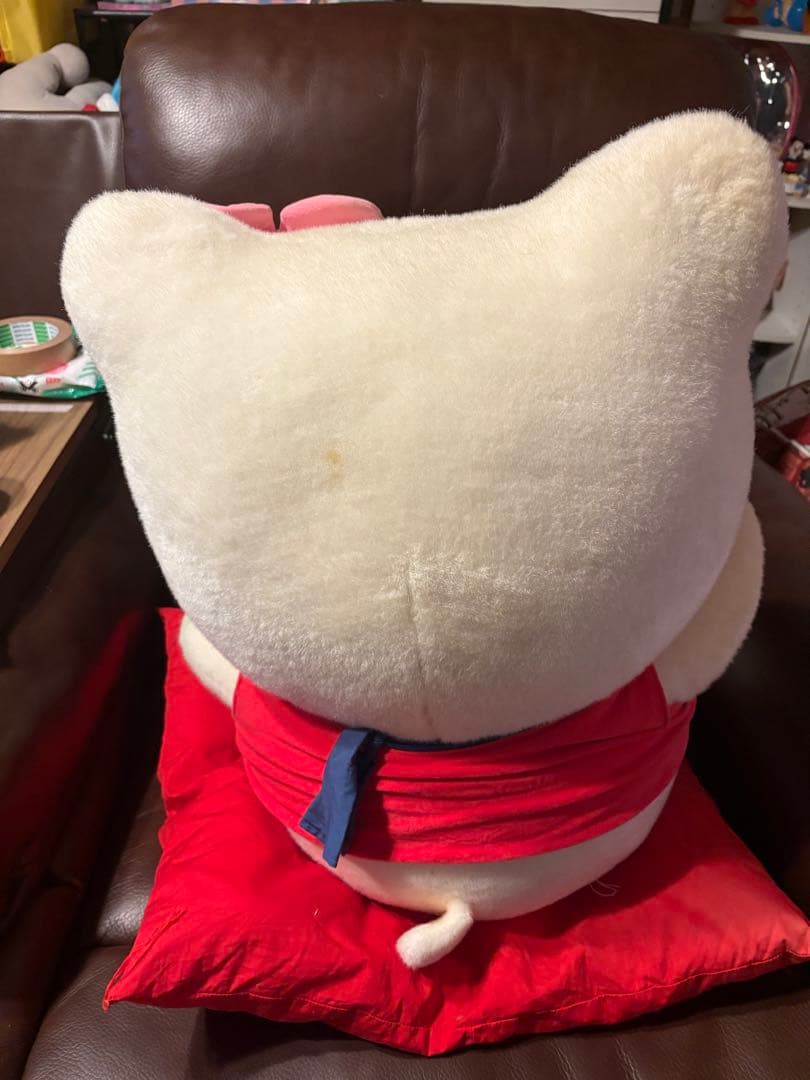 ハローキティ　特大　招き猫　ぬいぐるみ　希少