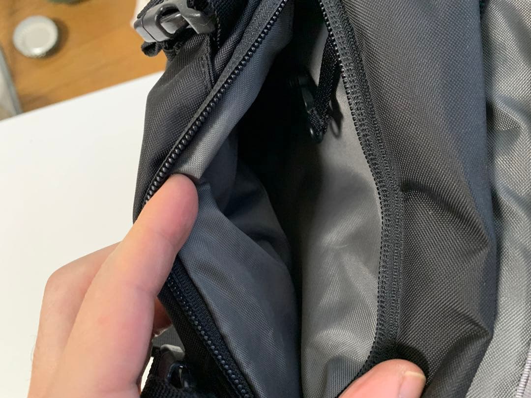 Patagonia ボディバッグ ブラック