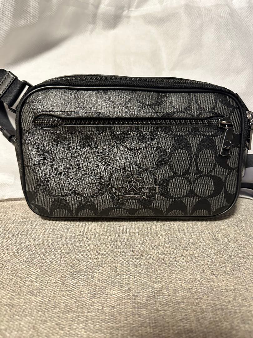 COACH ボディバッグ ケース付き　コーチ
