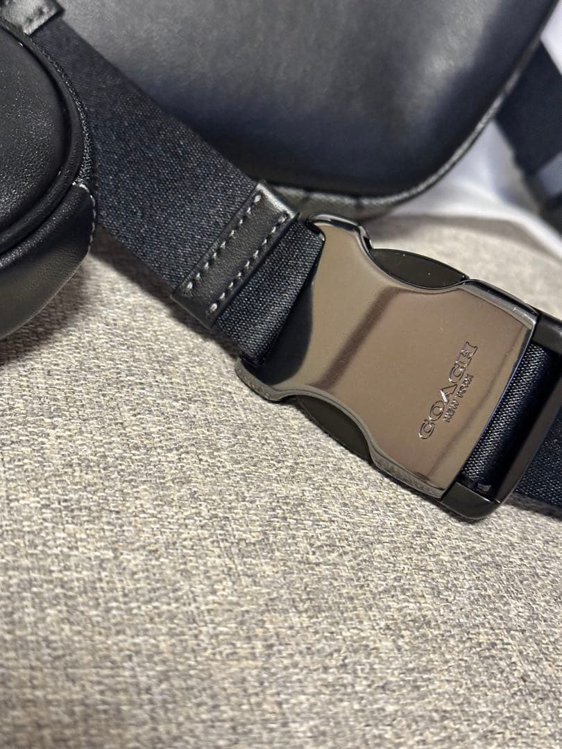COACH ボディバッグ ケース付き　コーチ