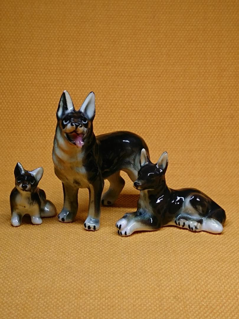 【美品】犬　シェパード　陶器　置物　インテリア　工芸品　美術品　A2790