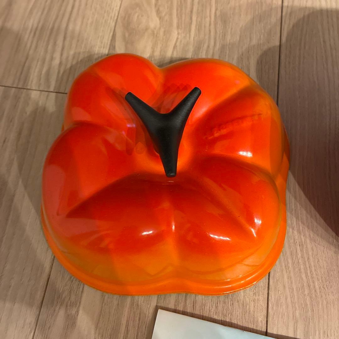 【廃盤品】ル・クルーゼ　LE CREUSET　ピーマンパプリカ　ココット