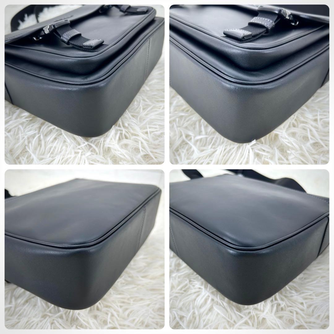 コーチ　coach メッセンジャーバッグ　レザーバッグ　黒　ブラック　ショルダー