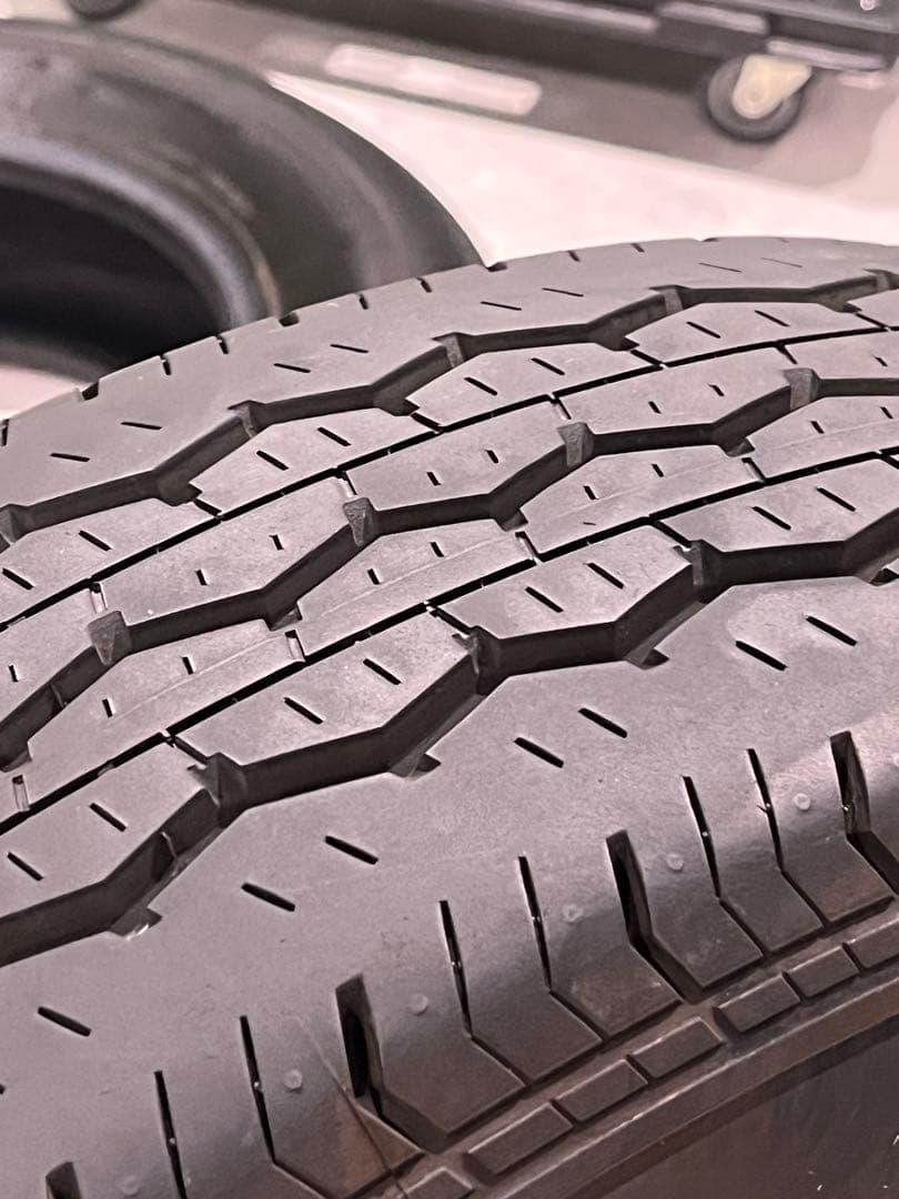 ブリヂストンECOPIA 195/80R15 4本セット ハイエース