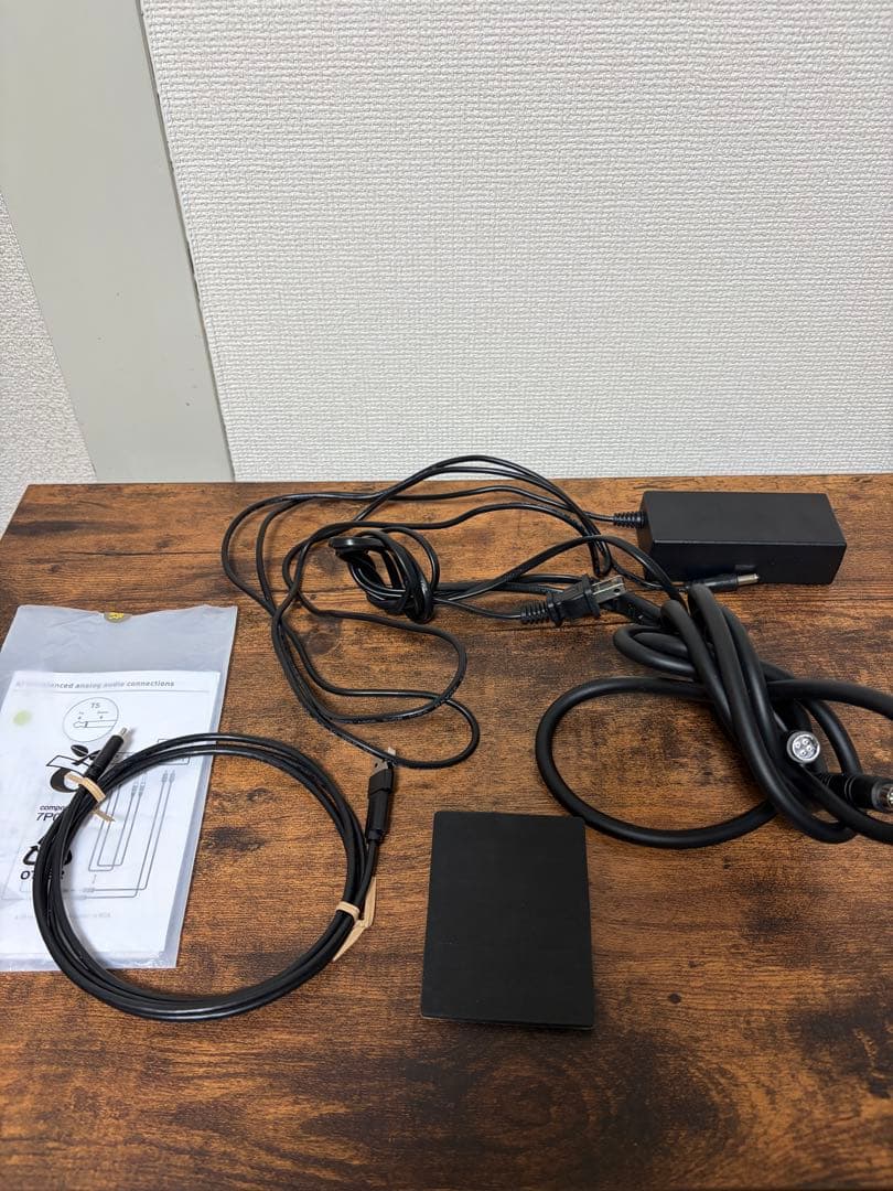スピーカー・ウーファー adam audio d3v