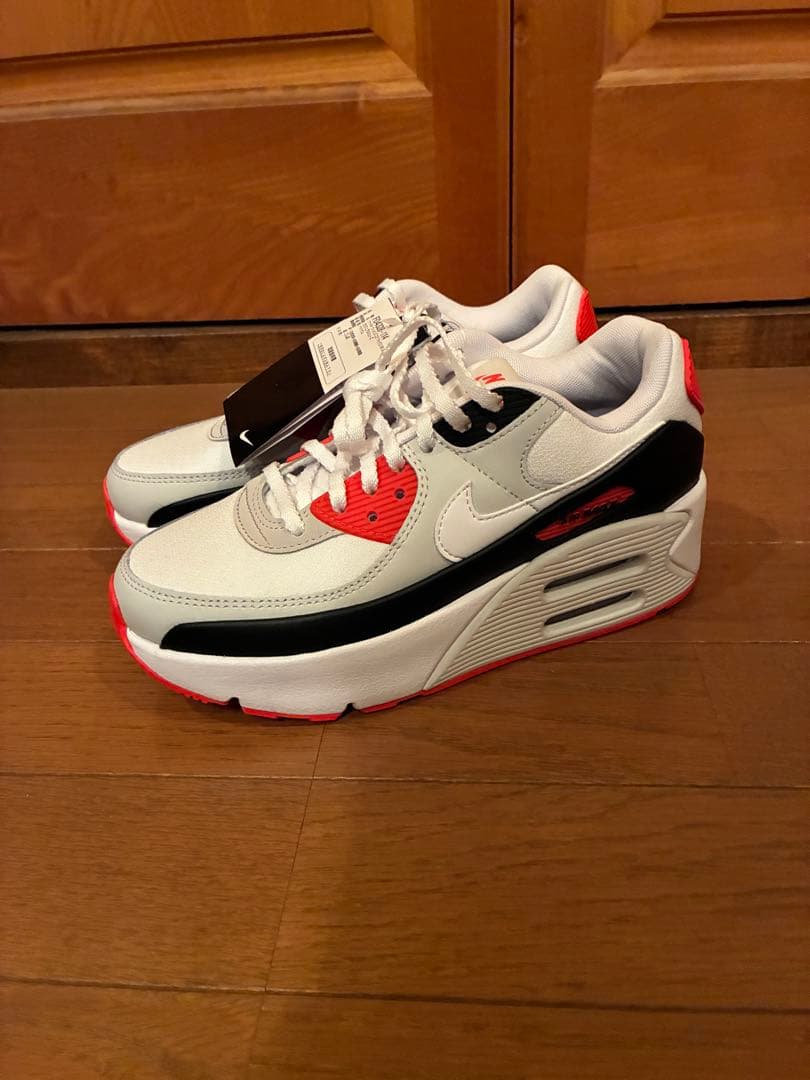 m*i様 新品未使用 NIKE W AIR MAX 90 LV8 24センチ