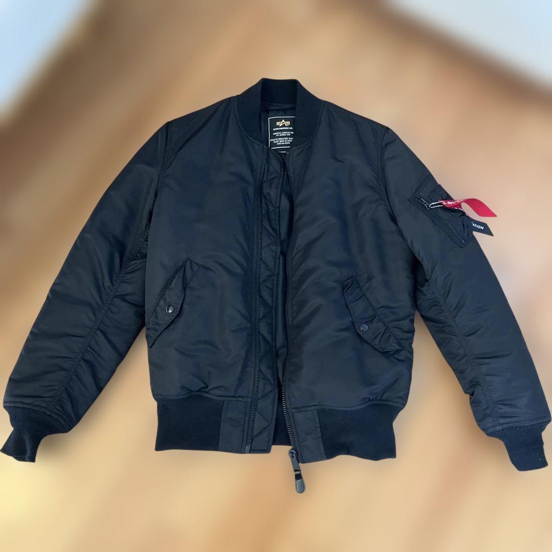 ALPHA INDUSTRIES MA-1 ブラックジャケット Ｌサイズ　極美品