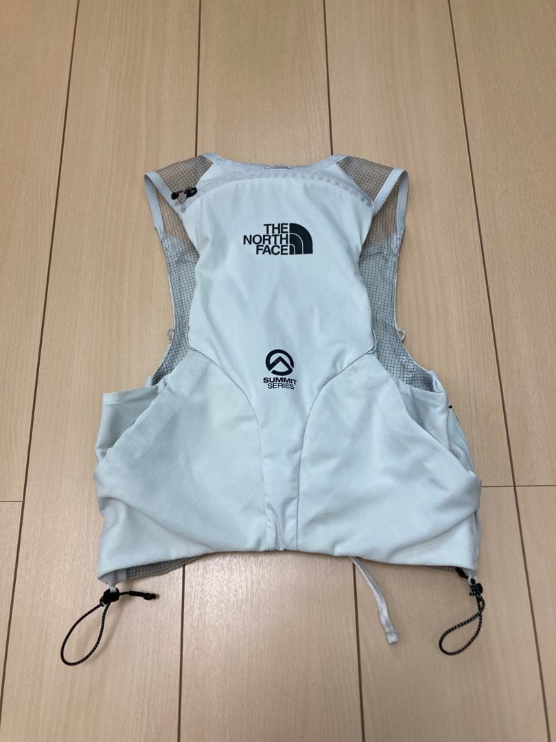 期間限定値下げ　ノースフェイス　HST ヒューム6 Lサイズ