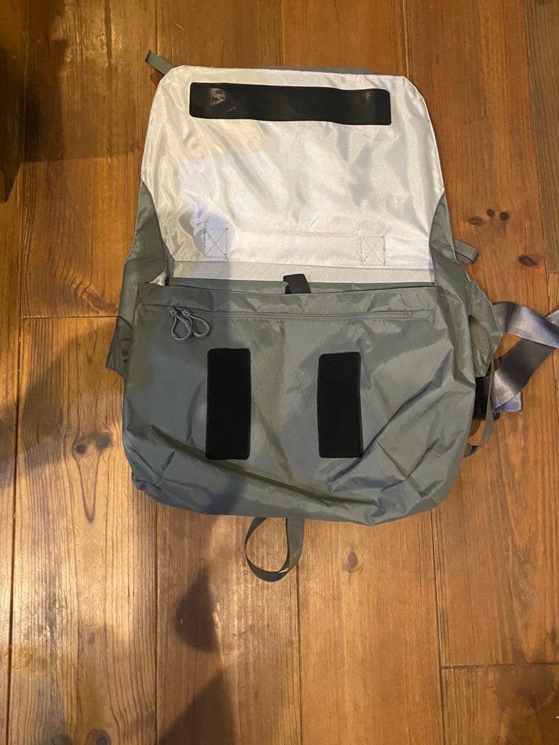 バッグ CMF OUTDOORGARMENT MESSENGER BAG