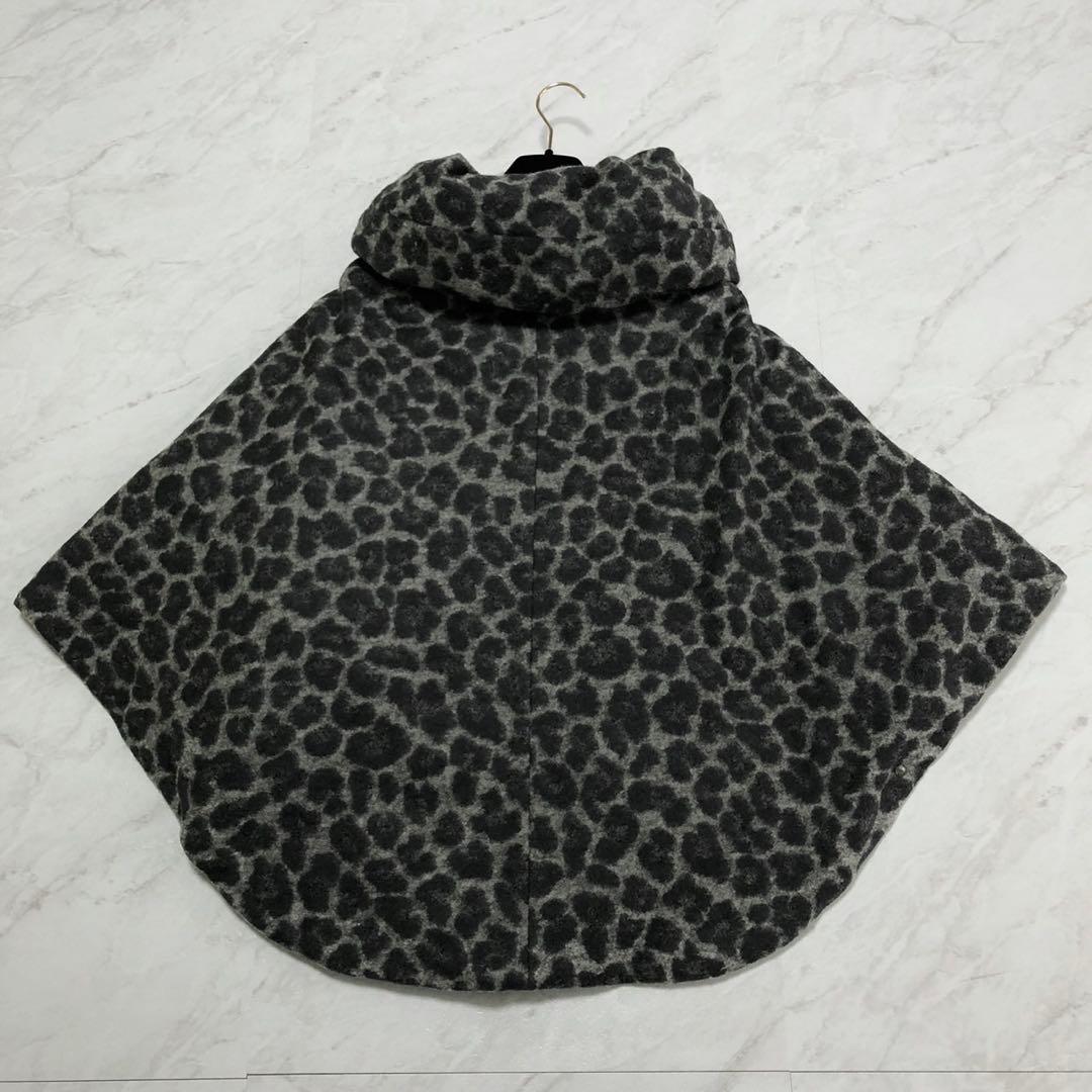 【美品】TATRAS ダウン ポンチョ レオパード ロゴ グレー ケープ 02