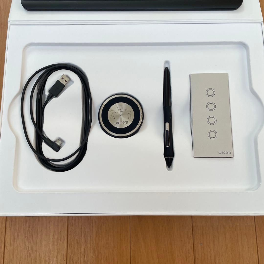 Wacom Intuos Pro Mサイズ　PTH-660/K0