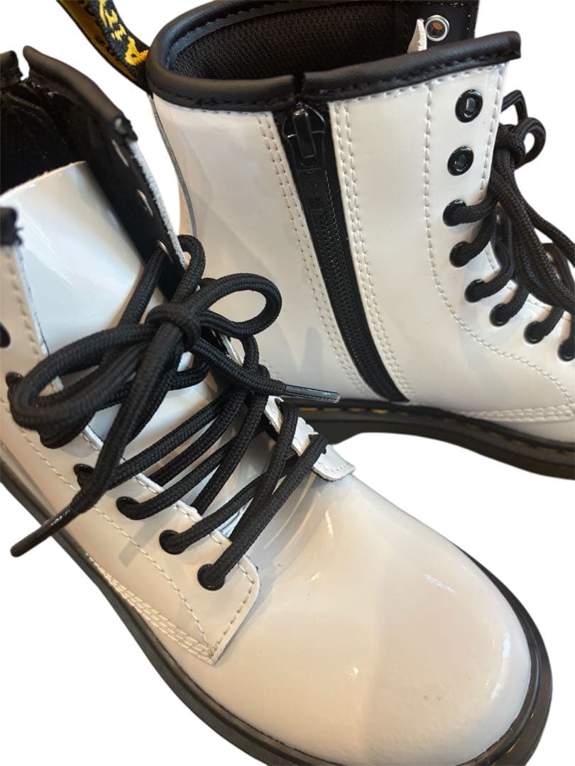 新品未使用 Dr. Martens８ホールエナメルホワイトブーツUK2 21cm