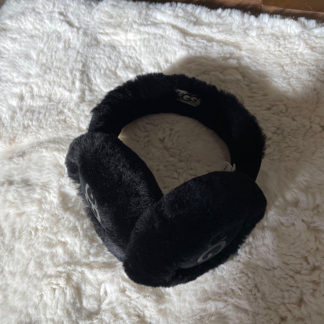 UGG シープスキン イヤーマフ ブラック