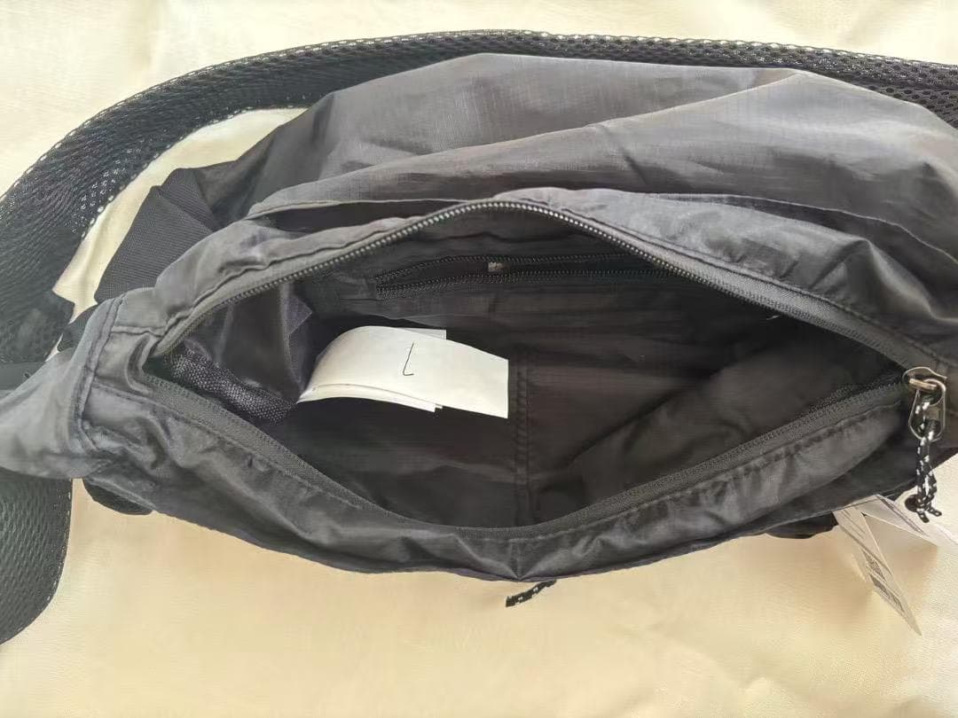 新品未使用Patagonia ライトウェイトラベル クーリエ ショルダーバッグ