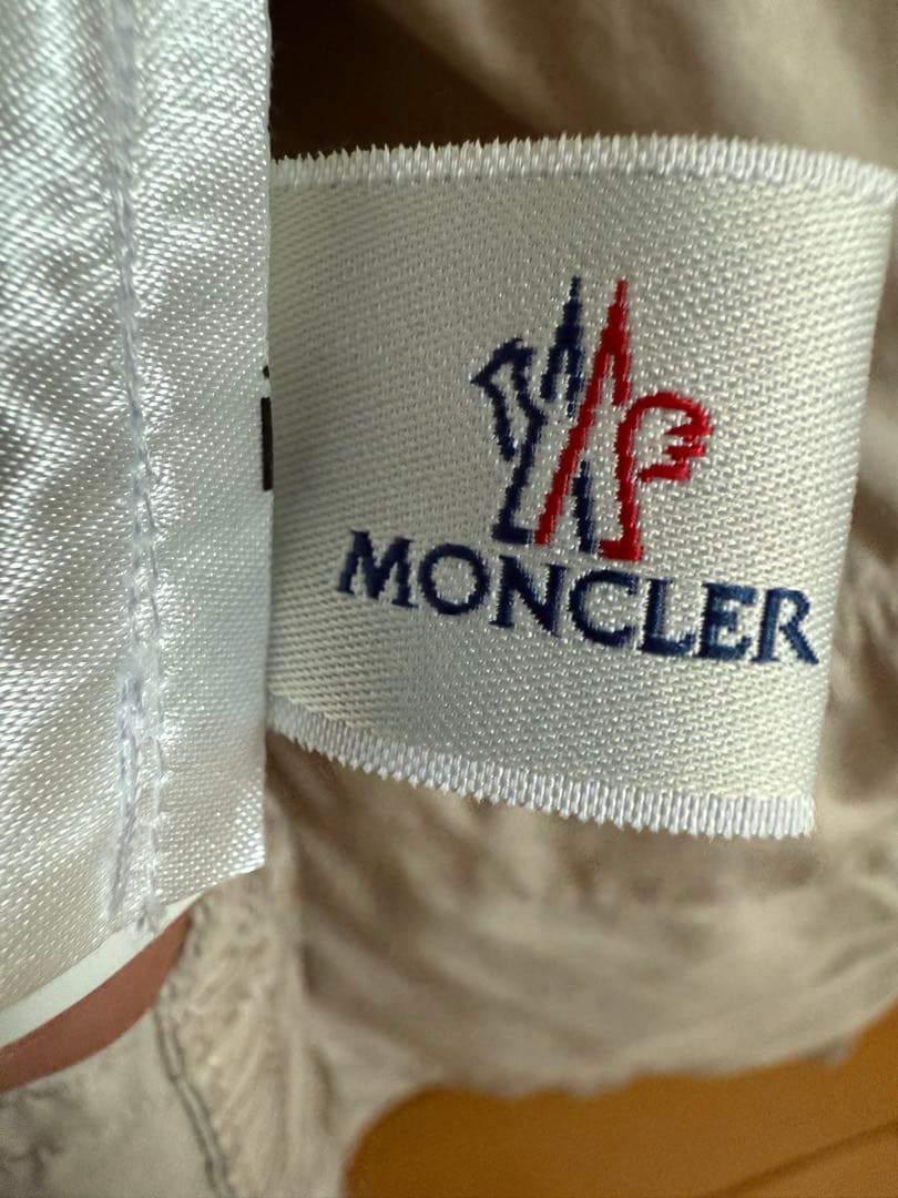 MONCLER フード付きミリタリージャケット サイズ3 ベージュ